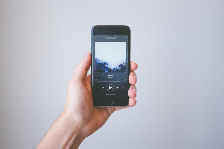 Spotify Reaches 306 Million Paying Subscribers as Its Ad Business Starts to Recover